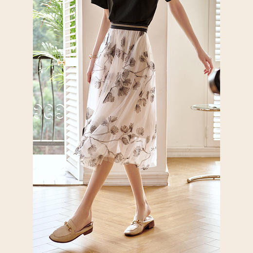 欧芮儿绣花网纱半身裙女夏2021新款高腰显瘦气质复古艺术感a字裙 商品图1