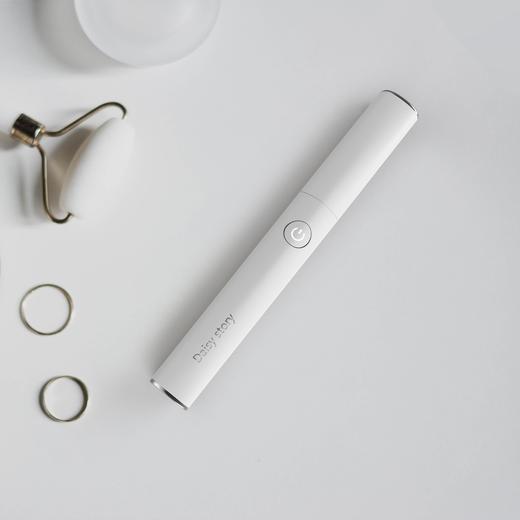 卷翘睫毛的秘密 | Daisy story 睫毛卷翘美睫仪 持久定型卷翘够范 [福利品] 商品图3