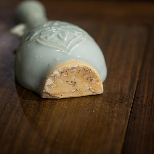 清代  湖田窑影青釉花卉纹壁瓶（一对） 商品图4