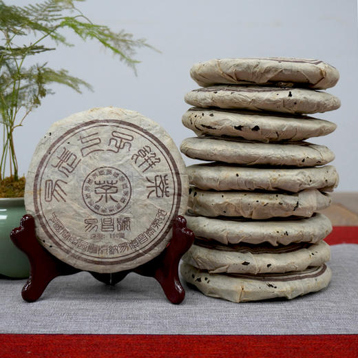 2003年易昌号小饼普洱茶生茶  高等级易武野生大树料 昌泰号经典普洱茶生茶 标价为单片价格一片100克 商品图3