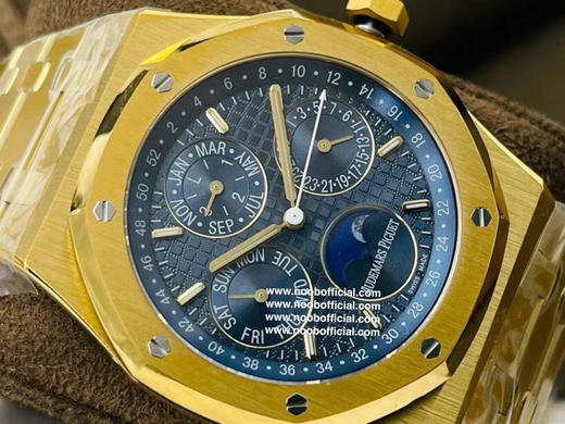 【APS Factory2021墙裂推荐】市场高版本 爱.彼皇家橡树系列腕表！
1⃣️精彩亮点：在“Grande Tapisserie”大格纹装饰表盘上，日期、星期、月份、月相 商品图8