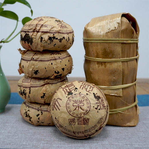 2003年易昌号250克沱茶老生茶  昌泰号易武野生高等级标杆老生茶 一沱250克单沱标价 商品图2