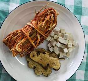 411土伏苓 白术 五指毛桃 茨实一份