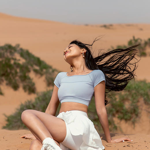 【裸感】一字领小高腰短袖运动带胸垫T恤紧身显瘦瑜伽服上衣 商品图3