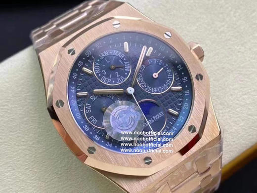 【APS Factory2021墙裂推荐】市场高版本 爱.彼皇家橡树系列腕表！
1⃣️精彩亮点：在“Grande Tapisserie”大格纹装饰表盘上，日期、星期、月份、月相 商品图1