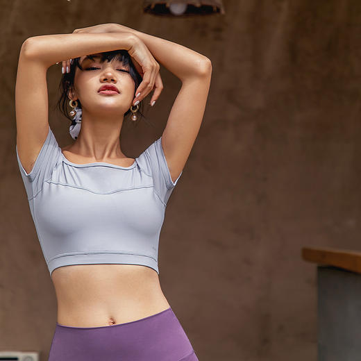 【裸感】一字领小高腰短袖运动带胸垫T恤紧身显瘦瑜伽服上衣 商品图0