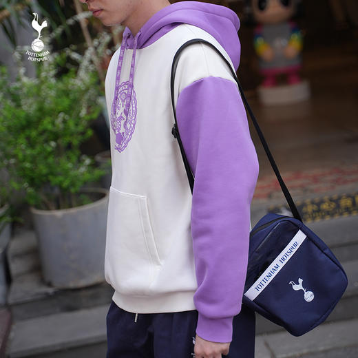 小李子:专柜正品托特纳姆热刺拼接卫衣男女春季新款宽松套头卫衣 商品图2