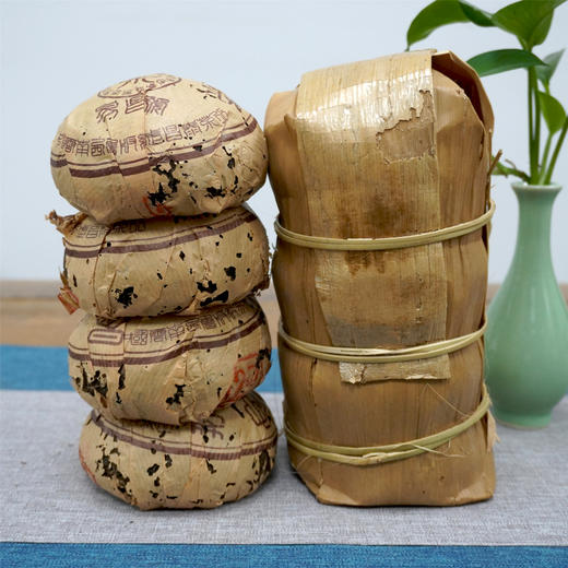 2003年易昌号250克沱茶老生茶  昌泰号易武野生高等级标杆老生茶 一沱250克单沱标价 商品图1