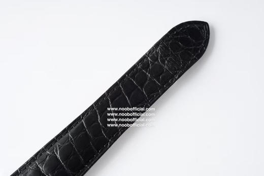 AF美坦克系列腕表 ！超神大作——卡地亚大坦克W5200026机械腕表，精彩演绎方形美学，恢弘霸气，简约硬朗，凸显男士沉稳格调。 商品图8