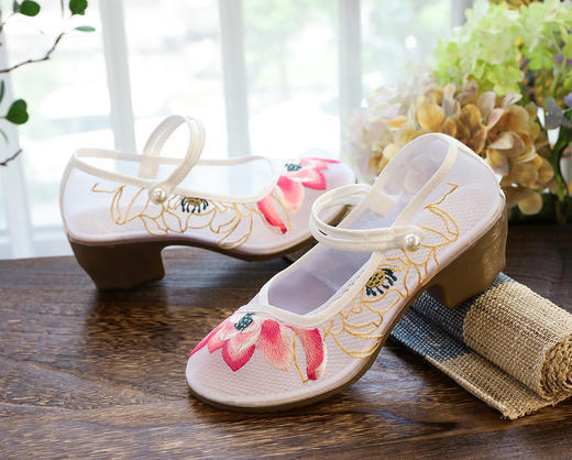 荷花刺绣高跟粗跟夏季古风镂空网纱绣花鞋XQX并蒂莲 商品图2