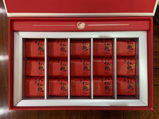 乌龙茶｜金奖大红袍（正岩·大红袍双状元品牌）
净含量：250g，武夷岩茶精选30小泡红色礼盒装，精致大气上档次，自饮、礼赠好岩茶。 商品图1