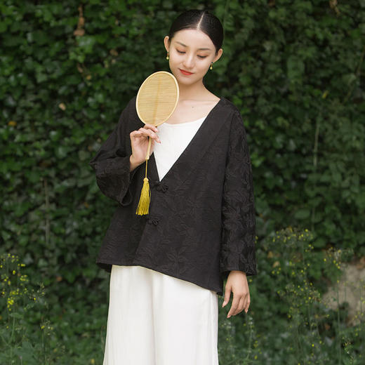 春秋女装棉提花V领花扣新中式短外套开衫R210367 商品图1