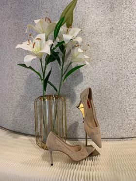 驼色拼接蕾丝细跟