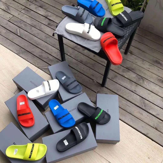 巴黎世家情侣拖鞋🉐️168，两双🉐️299，顺丰包邮 商品图1