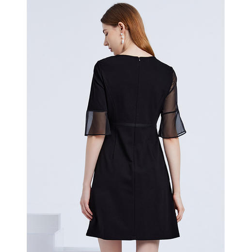 EITIE爱特爱初秋新款时尚性感网纱镂空收腰A摆显瘦连衣裙B2107756 商品图3