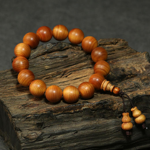 六鑫珠宝 大巴山城红油崖柏念珠 商品图2