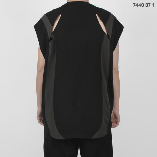 7440 37 1 SS21 贯穿结构对称拼色镂空宽松休闲百搭夏季背心T恤 商品图2