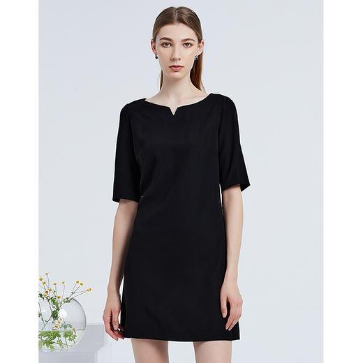 EITIE爱特爱初秋新款时尚简约气质一字领A版显瘦短裙连衣裙女B2107752 商品图1