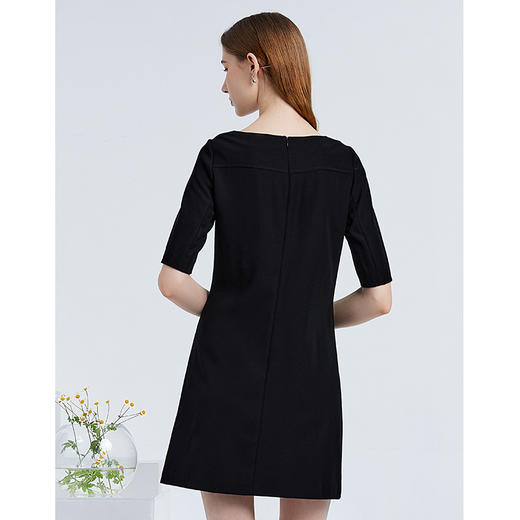 EITIE爱特爱初秋新款时尚简约气质一字领A版显瘦短裙连衣裙女B2107752 商品图3