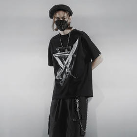 SQUD SQUADUNIDENTIFIED 原创3D建模金属蝴蝶刀印花宽松短袖T恤