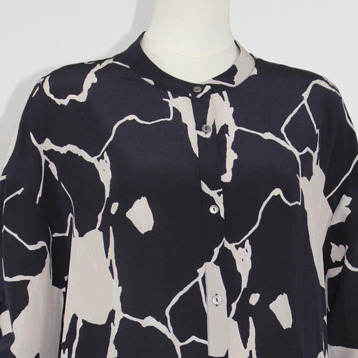 FOCALS福柯斯女装夏季新款桑蚕丝宽松休闲中长印花衬衫F2Y6S033BM 商品图3