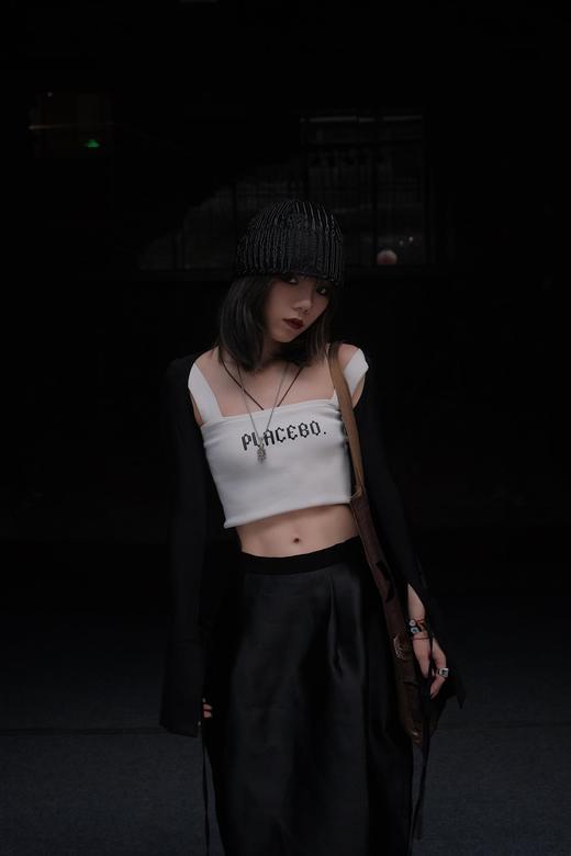 PLACEBO.（PE）礼物盒子 针织背心品牌花色修身百搭性感纯色吊带 商品图1