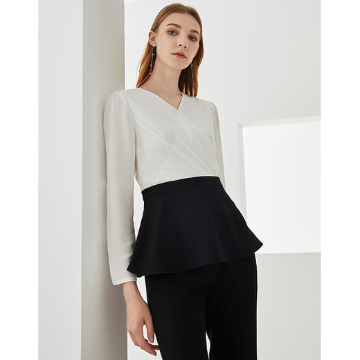 EITIE爱特爱气质通勤职业撞色V领显瘦收腰上衣女C2113814 商品图3