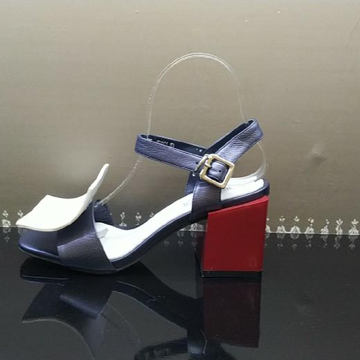 LFGJ 1129夏季设计师款粗跟凉鞋 商品图7