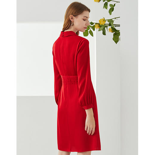 EITIE爱特爱秋季新款时尚气质灯笼袖V领收腰显瘦A字连衣裙C2107812 商品图4