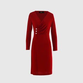 前腰不对称捏褶搭片修身连衣裙