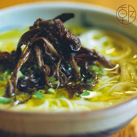 【预售，8.26号开始按顺序发货】云南 鸡枞油500g/瓶 用黑头鸡枞和自家种的菜籽榨出来的油制作的哦！