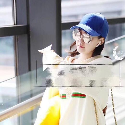 价值4500 夏季刚需！Di*r/迪家stellaire系列男女同款大方框太阳镜 十色可选 超有气场的 时尚大气 百搭不过时 高清尼龙镜片+超弹不锈钢镜框 不易变形 经久耐用 配品牌包装盒 商品图5