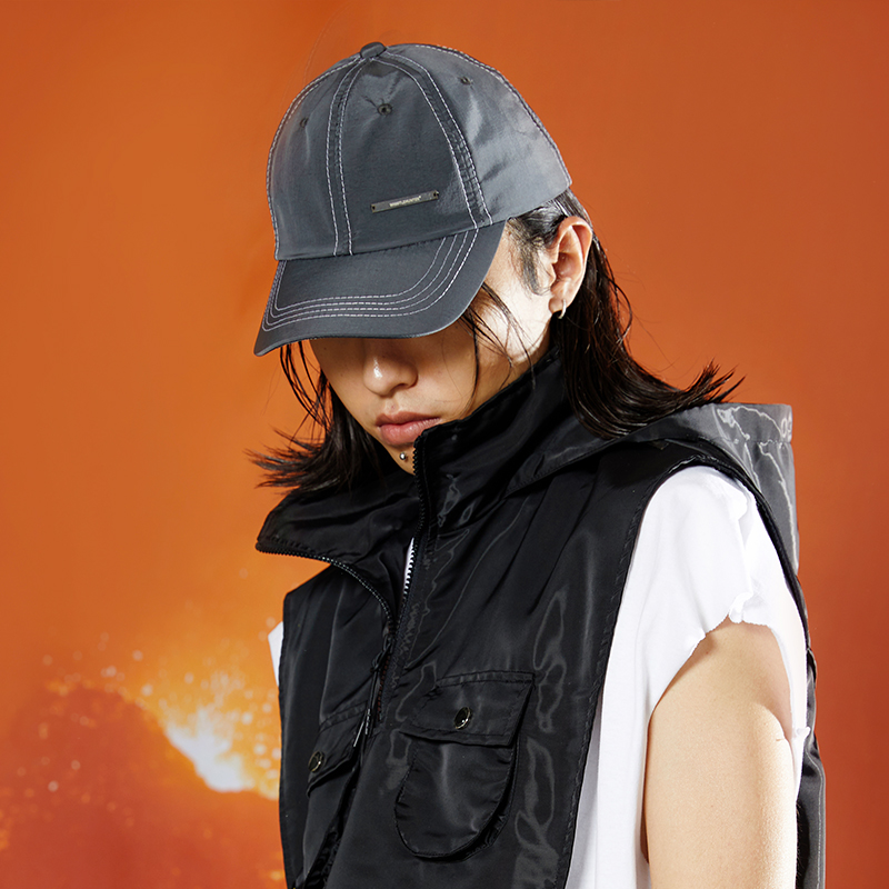 WHISTLEHUNTER(WSTHT)液态金属明线帽子 铁牌皱感亮面质感鸭舌帽