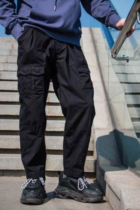 1U1107D 工装多袋小脚裤