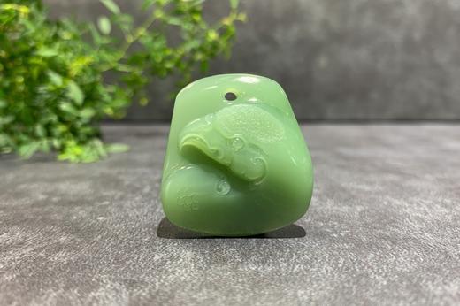 【御珠宫坊】碧玉鹰挂件 商品图0
