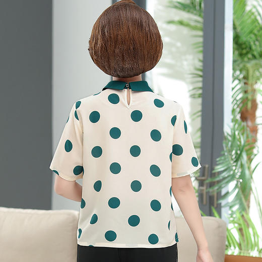 倾城 21803 洋气大码波点衬衫短袖T恤 商品图4