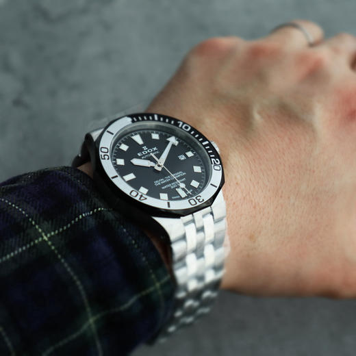 现货瑞士EDOX依度DELFIN男士自动机械手表潜水夜光防水钢带 商品图3