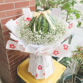 “西”欢你水果花束