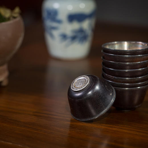 清代  银内胆紫檀杯成套（八只）（安徽省文物总店） 商品图3