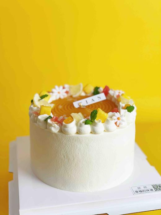 杨枝甘露蛋糕，吃上一口，芒果、椰浆、西米、红柚，整个夏天都是你的哦，还可以搭配同款杯子蛋糕，更多人分享 商品图7