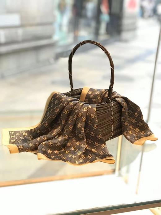 优品堂《迷缀》70桑蚕丝方巾 商品图8