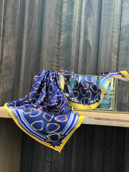 优品堂《缀点》桑蚕丝50小方巾 商品图10