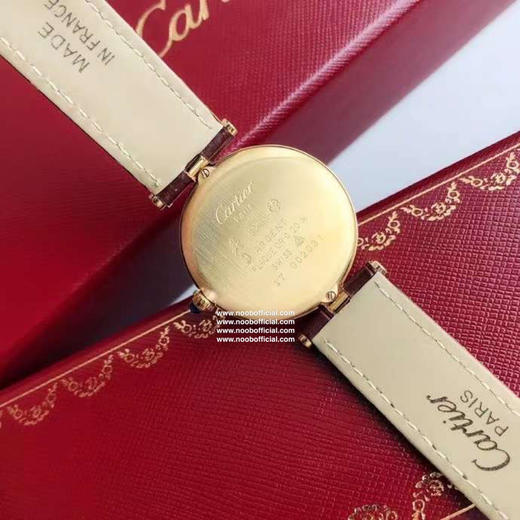 新款卡地亚Cartier中古腕表，卡地亚的经典色，极其富有绅士淑女范儿，都说年少时不要遇见太惊艳的人会误终身，因为你会发现自己原来并不是想将就的过一生！ 商品图5