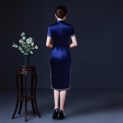 上海旗袍厂LHS-2039年轻旗袍2021新款气质中年妈妈婚礼礼服洋气夏装优雅中国风连衣裙 商品图3