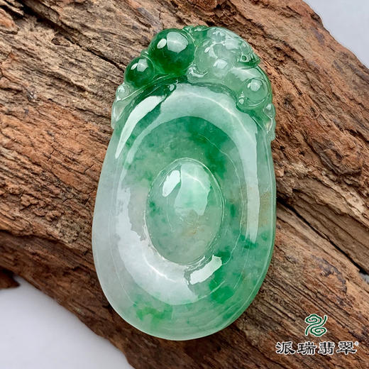 派瑞翡翠 翡翠挂件 糯种 绿色 商品图3