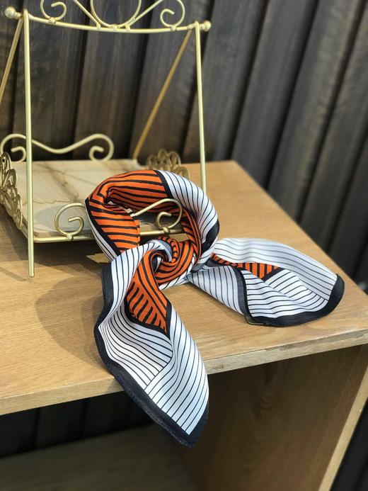 优品堂《缀点》桑蚕丝50小方巾 商品图8