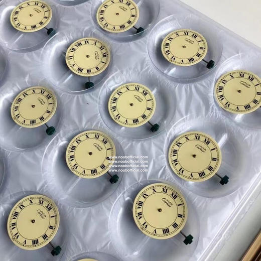 新款卡地亚Cartier中古腕表，卡地亚的经典色，极其富有绅士淑女范儿，都说年少时不要遇见太惊艳的人会误终身，因为你会发现自己原来并不是想将就的过一生！ 商品图14