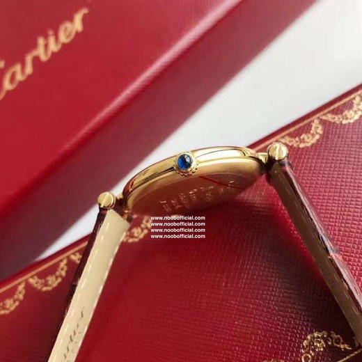 新款卡地亚Cartier中古腕表，卡地亚的经典色，极其富有绅士淑女范儿，都说年少时不要遇见太惊艳的人会误终身，因为你会发现自己原来并不是想将就的过一生！ 商品图8
