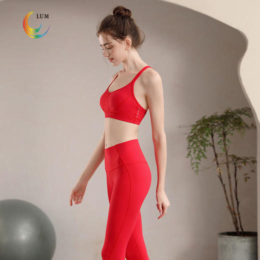 LUM19163露檬新款瑜伽背心（含胸垫） 商品图2