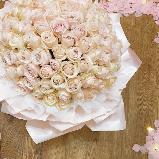 【浪漫满屋】鲜花气球求婚布置 商品图4